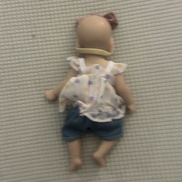 11” Lifelike Full Body Silicone Baby Girl Doll – Realistic Reborn Doll - Picture 4 of 15